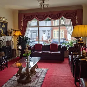 https://the-new-guilderoy-hotel.hotelsin-chester.com